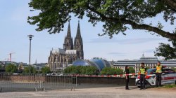 Cologne defuses WW2 bombs after 20,000 evacuated