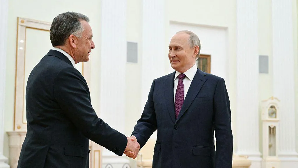 Putin and Trump envoy had constructive meeting, Russian aide says