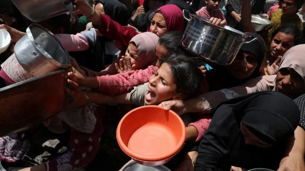UK, France and Canada threaten action against Israel over Gaza