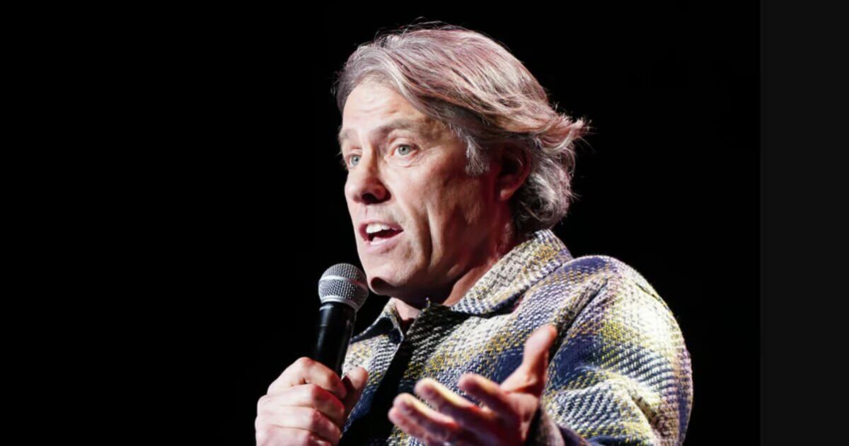 Furious John Bishop forced to kick &#039;aggressive&#039; hecklers out of show