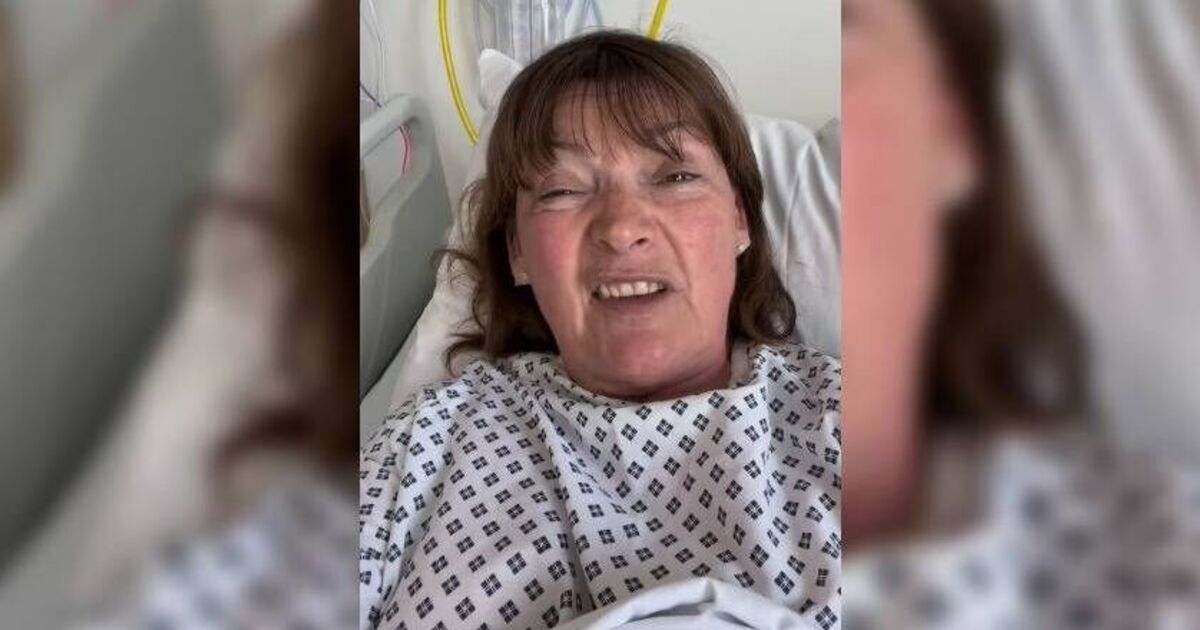 Lorraine Kelly rushed to hospital for surgery after &#039;not feeling well&#039;