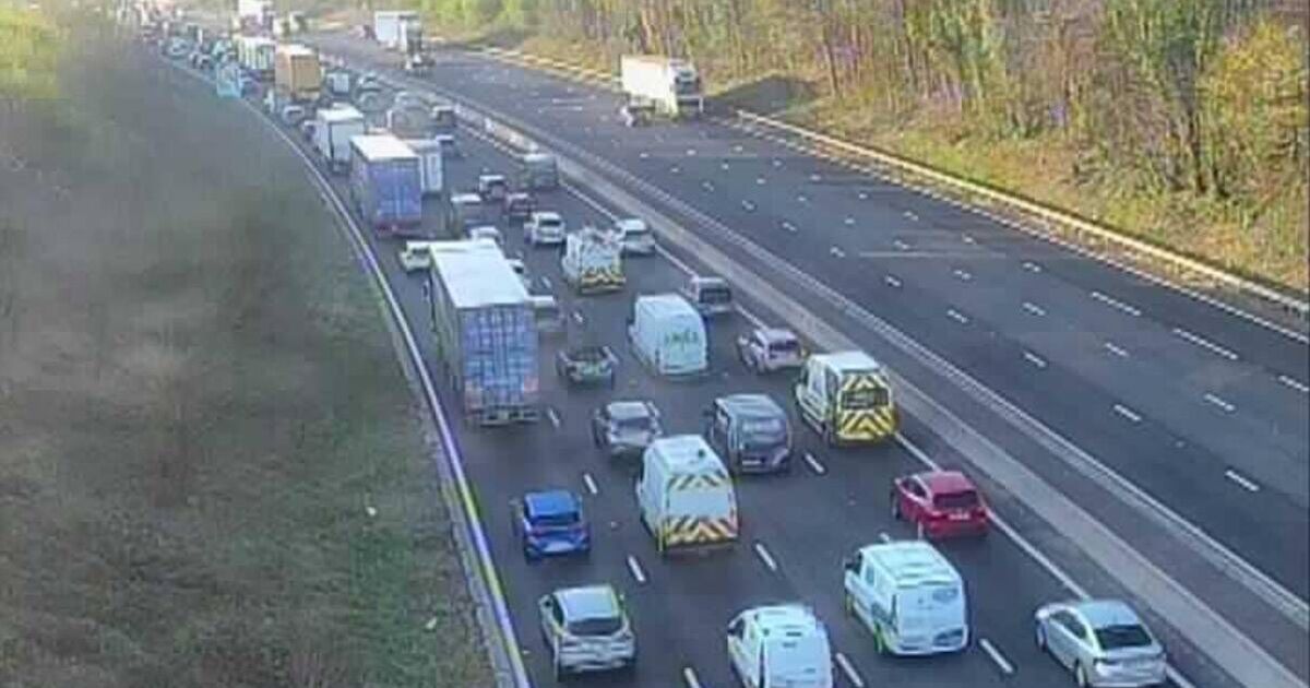 M6 traffic LIVE: Huge delays after &#039;lorry sheds load&#039; causing queues