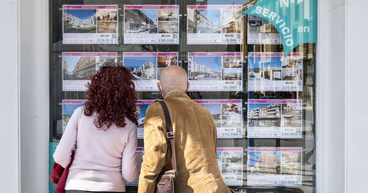 Pressure in Spain to stop foreigners buying homes unless they meet 1 condition