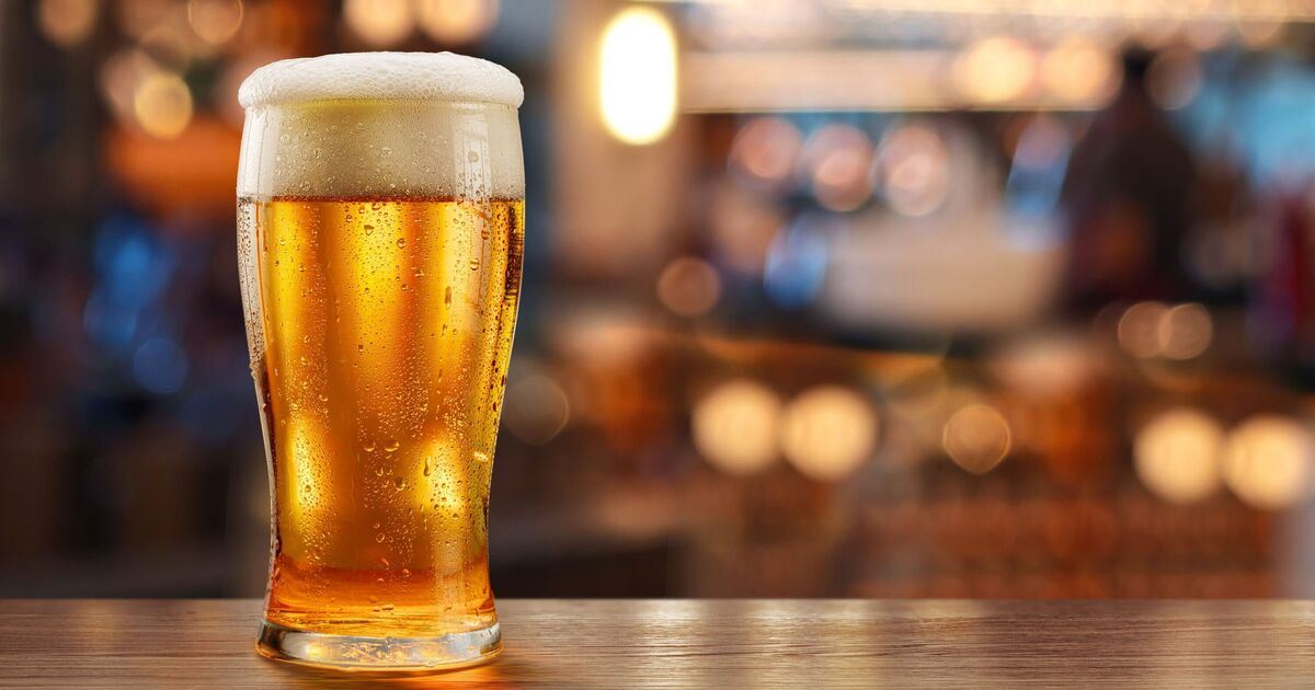 Pub-goers warned price of pint set to soar over £5 thanks to Rachel Reeves tax rises