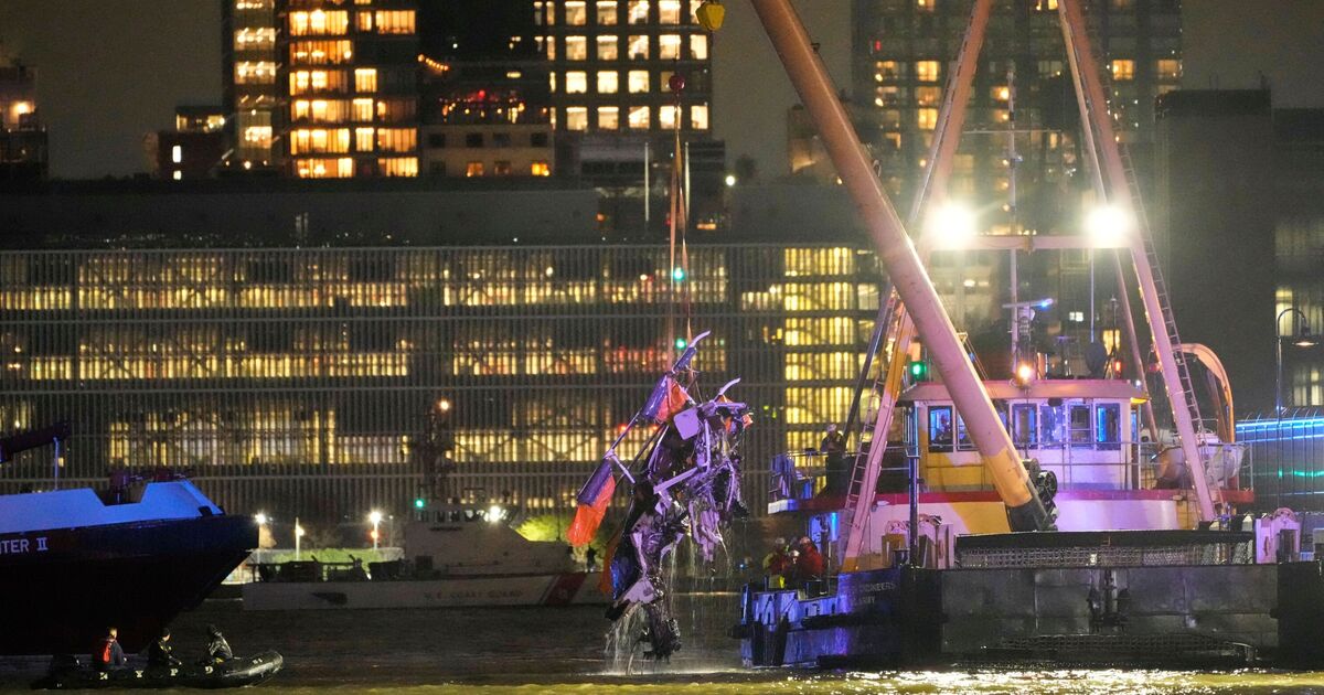 Pilot&#039;s chilling two-word warning just moments before Hudson River helicopter crash