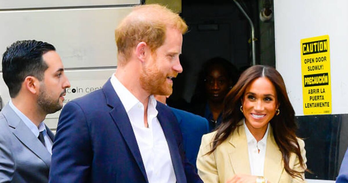 Meghan &#039;desperate&#039; for truce with William and Kate to &#039;appear like a saviour&#039; - insider