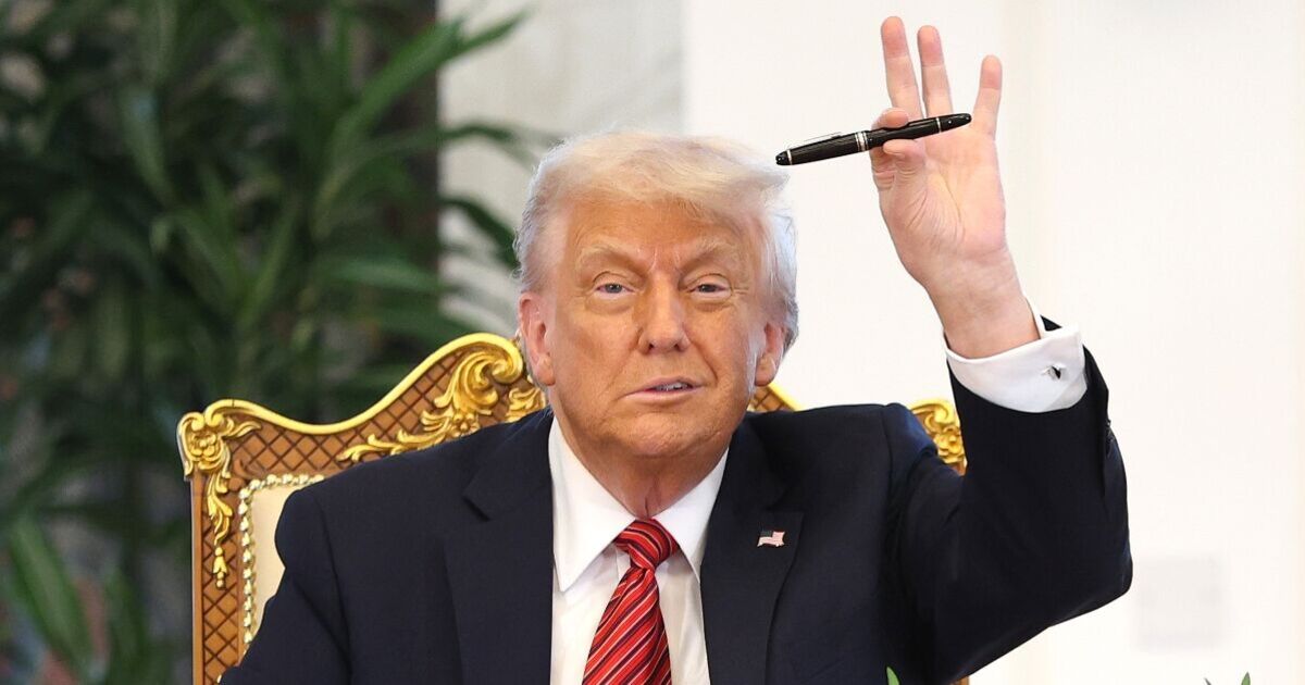 Donald Trump&#039;s first &#039;self-deportation&#039; flight for illegal immigrants &#039;leaves the US&#039;