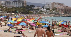 Majorca announces huge tourist crackdown - 'No bare chests or streaking!'