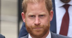 Key sign Prince Harry might not really be that bothered about making up with King Charles
