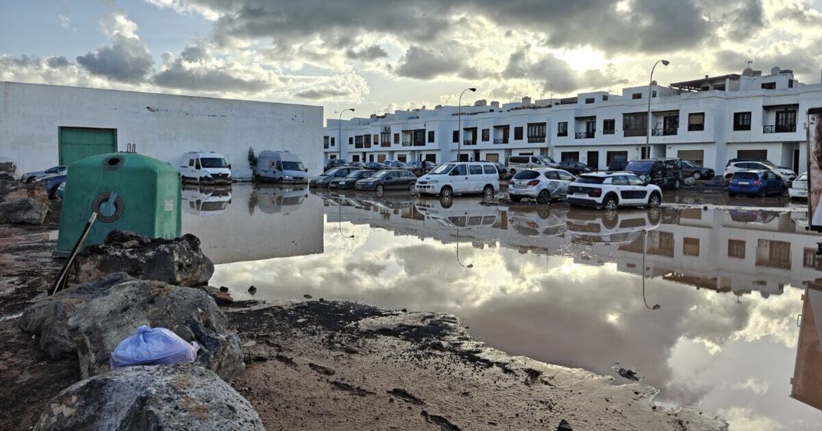 Two Spanish holiday spots issued weather warnings after Lanzarote flood &#039;Armageddon&#039;