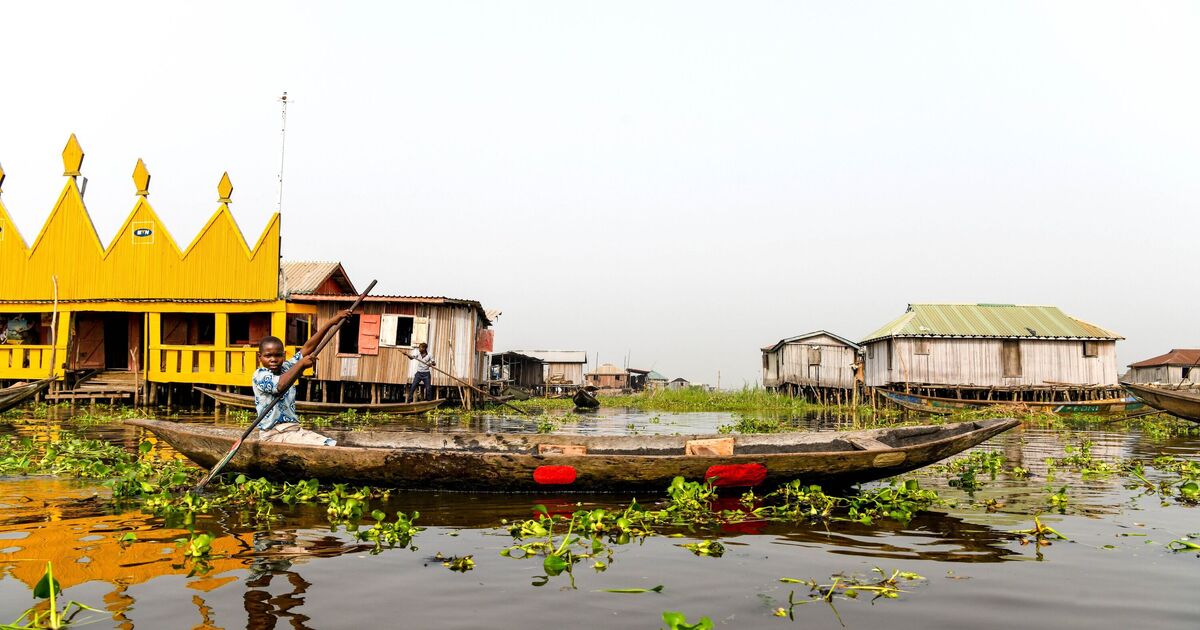 The beautiful village that&#039;s the &#039;Venice of Africa&#039; where people travel by canoe