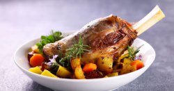 Make roast lamb tender and &#039;much more flavourful&#039; this Easter with chef&#039;s top tip