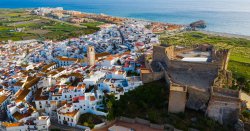 The pretty tiny Spanish town built on a cliff 50 miles from Malaga with hardly any tourist