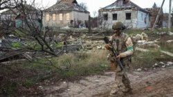 Ukraine prepares new peace plan as Zelensky rules out giving up land
