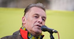 BBC Chris Packham slammed after he and stepdaughter ‘harass’ huntsmen for five hours