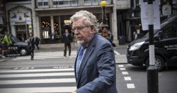 Rolf Harris' rotting home where he committed horror crimes fails to sell at auction