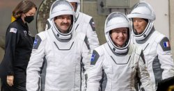 NASA SpaceX launch LIVE: Four astronauts on Crew12 blasting off to ISS in Falcon 9