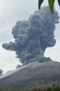 Kanlaon Volcano LIVE: 'Explosive eruption' sends huge ash cloud over Philippines