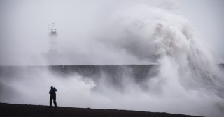 Met Office warns of disruptive Easter winds across northern UK