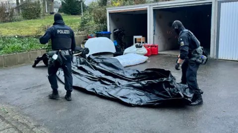 Four arrested in Germany in raids targeting Channel people‑smuggling supply network